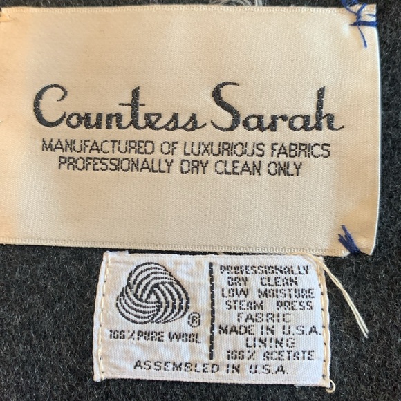 Countess Sarah Coat - Picture 10 of 14